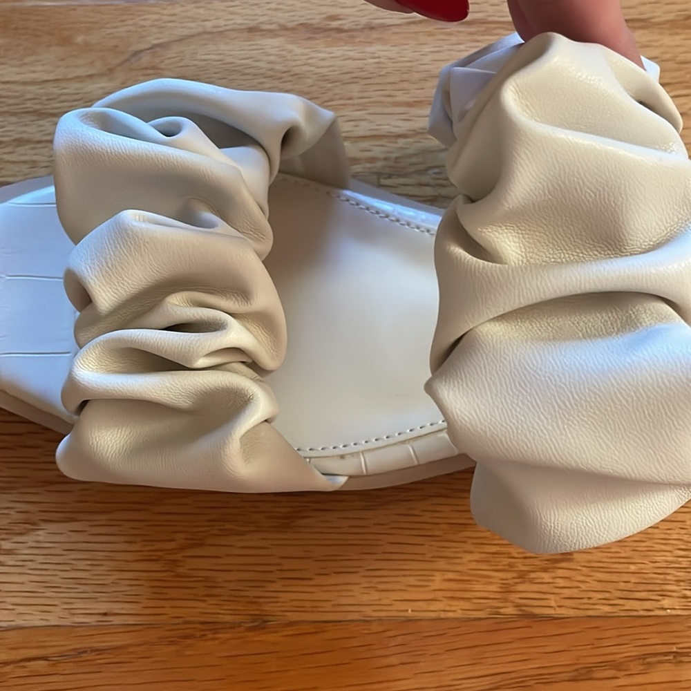 Sandals - Picture 8 of 11